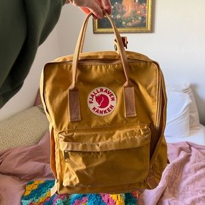 Fjallraven Classic Kanken Backpack Ochre / Yellow